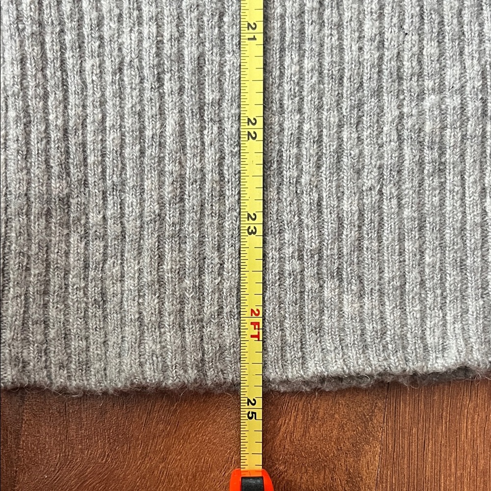Like new Moda International Gray V-Neck Sweater - Picture 11 of 13